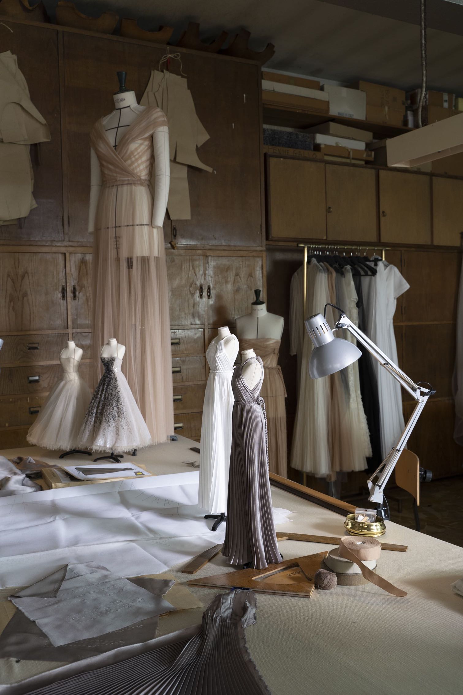 H Maria Grazia Chiuri για όλα όσα ενέπνευσαν την haute couture συλλογή του Φθινοπώρου-5
