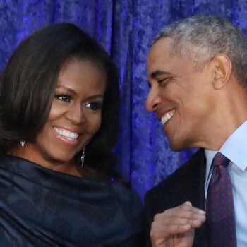 power-couple-η-michelle-obama-φλερτάρει-με-τον-barack-στο-πρώτο-της-p-148997