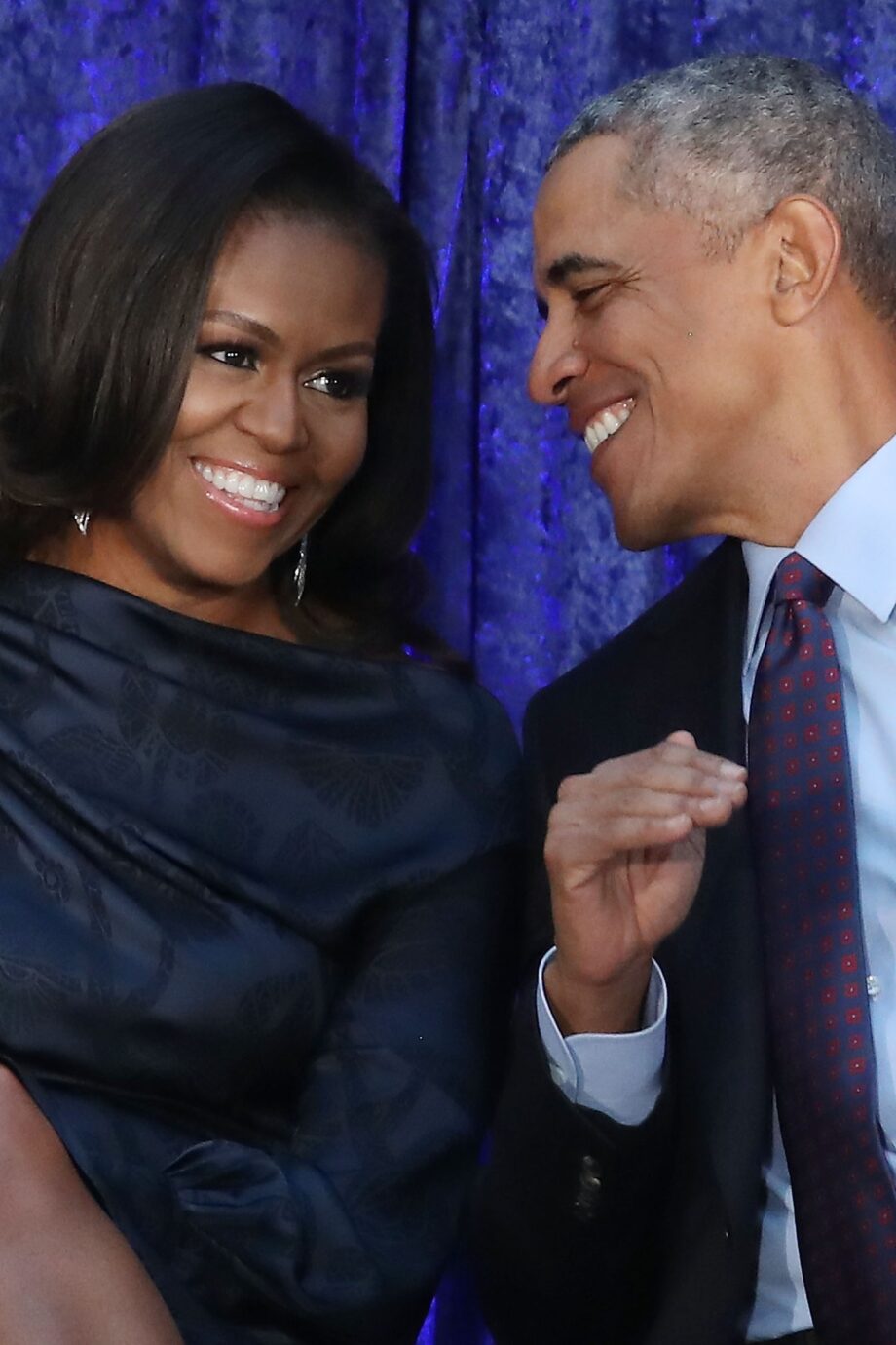 power-couple-η-michelle-obama-φλερτάρει-με-τον-barack-στο-πρώτο-της-p-148997