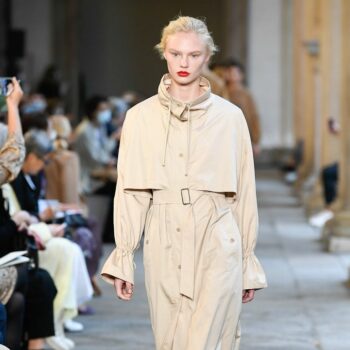max-mara-ss21-9-ιδέες-για-styling-που-πήραμε-από-τo-σόου-151652