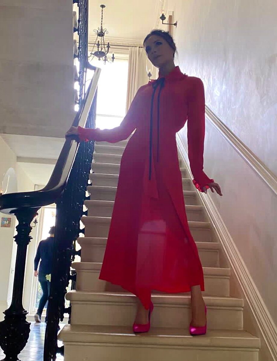 dress-in-red-πώς-να-φορέσετε-το-κόκκινο-όπως-η-victoria-beckham-157514