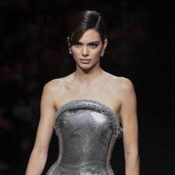 festive-dress-10-φορέματα-για-να-εντυπωσιάσουμε-φέ-157386