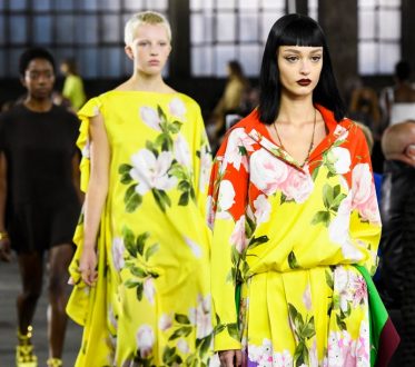 Eyeliner: 5 ιδέες από τα ανοιξιάτικα catwalks + τα must προϊόντα για να τις αντιγράψετε-2