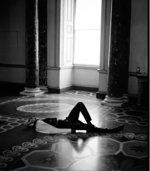 Mixed Emotions: Η Byredo γιορτάζει το νέο της άρωμα με μια υπέροχη ταινία-4