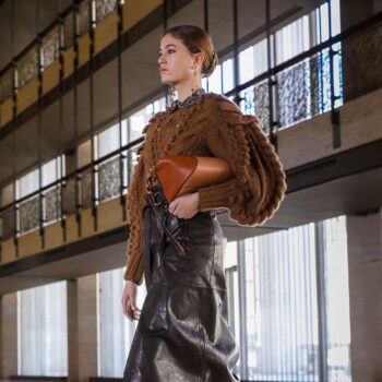 shoes-fw21-οι-πασαρέλες-παρουσιάζουν-τα-παπού-165015