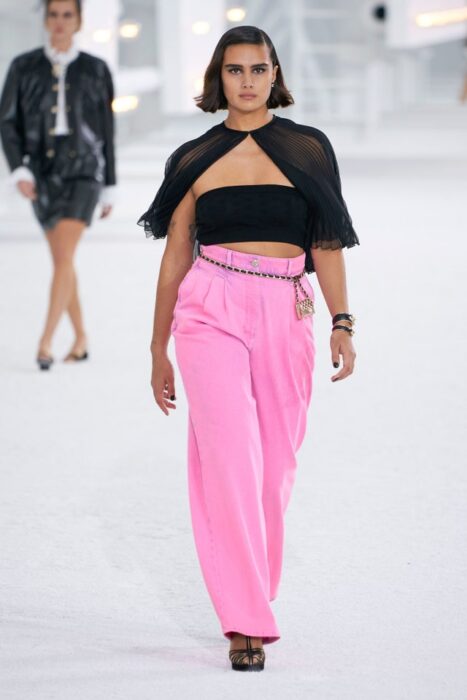 Vogue Guide: 6 τρόποι να κάνετε το στυλ σας πιο θηλυκό-2