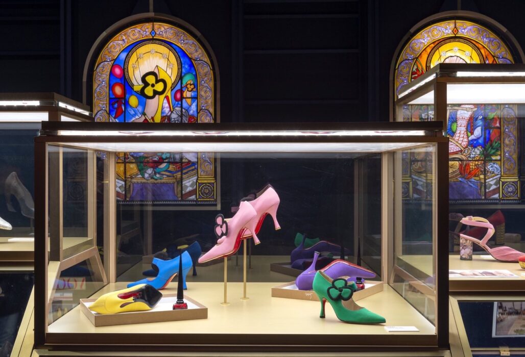 Louboutin: Η ιστορία των παπουτσιών με την θρυλική κόκκινη σόλα από το 1992 έως σήμερα-3