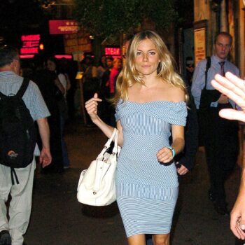 14-εμφανίσεις-της-sienna-miller-γίνονται-ο-οδηγός-μ-184184