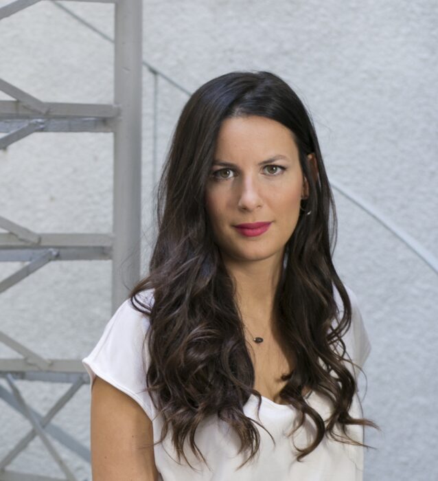 Τι σημαίνει να είσαι γυναίκα στην Ελλάδα του 2021; Εκατό γυναίκες μοιράζονται τις ιστορίες τους-1