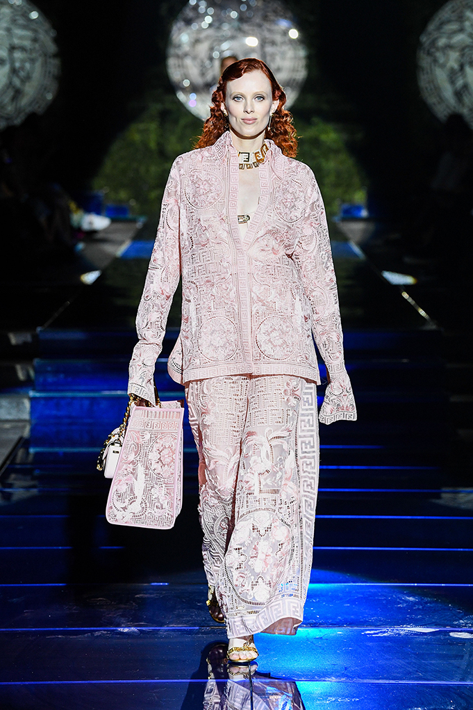 Fendi x Versace: Η συλλογή της χρονιάς είναι γεγονός-2