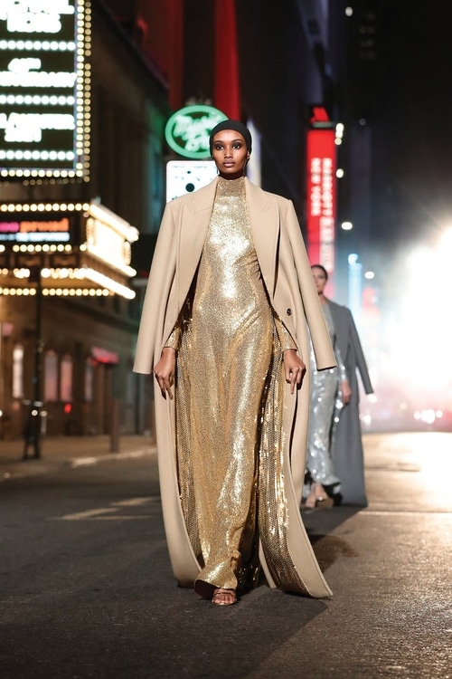 Βραδινό φόρεμα & jacket: Οι τοπ συνδυασμοί από το catwalk-5