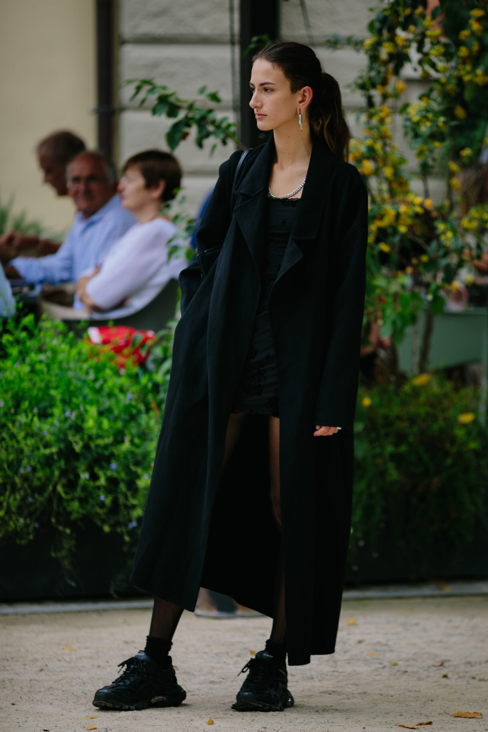 Total black: 10 fresh εμφανίσεις για everyday looks-4