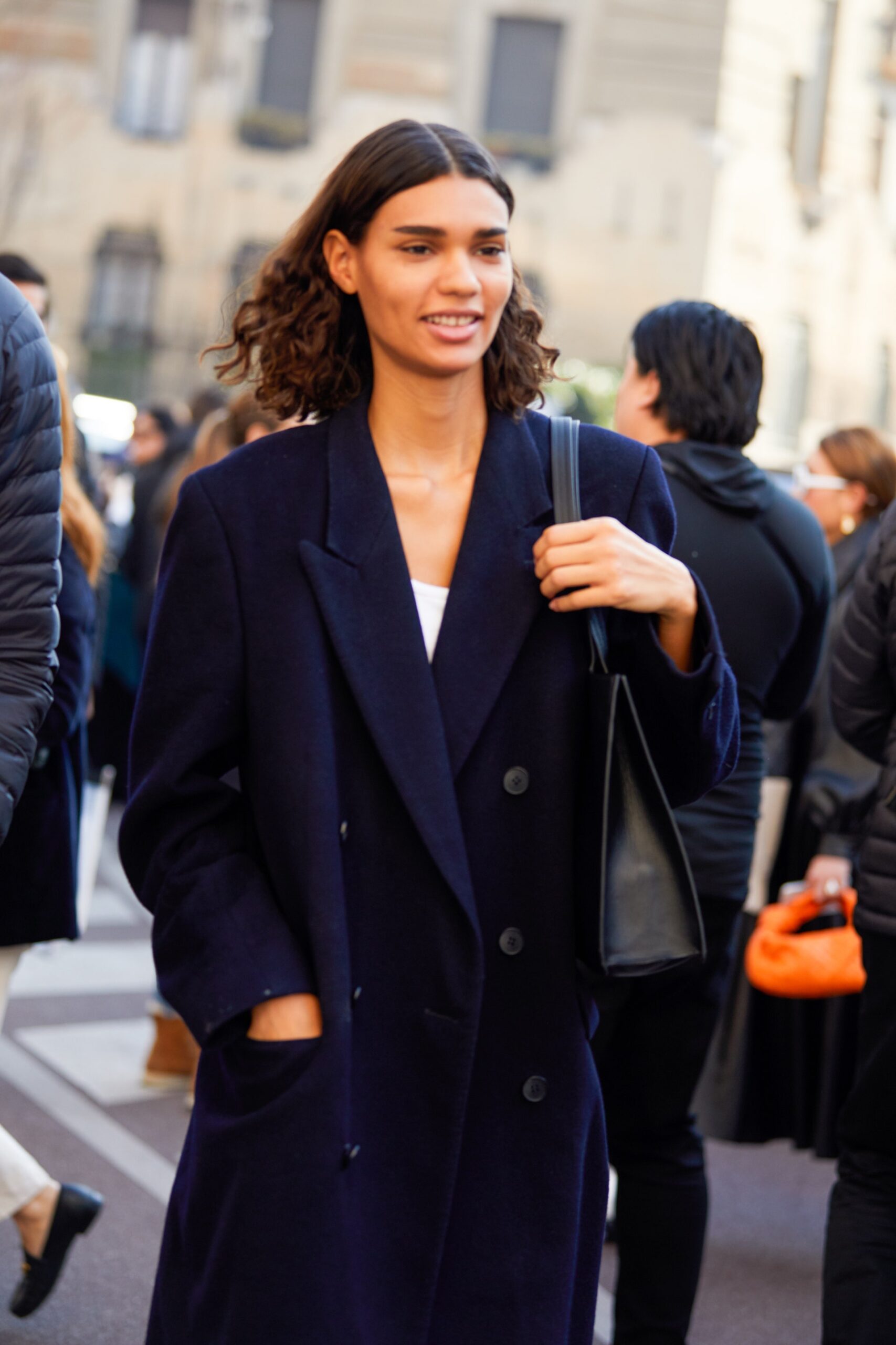 Navy blue: 15 looks αποδεικνύουν πως είναι τόσο chic όσο και το μαύρο-10