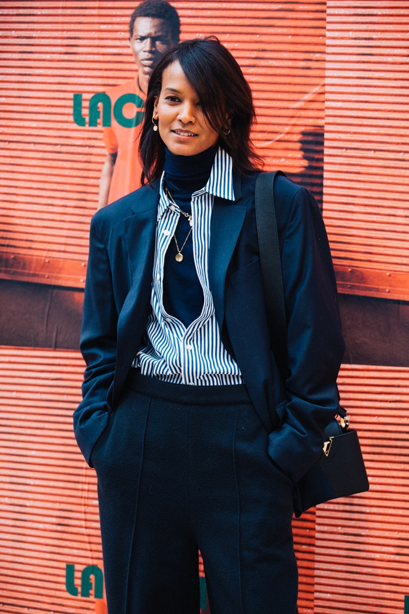 Navy blue: 15 looks αποδεικνύουν πως είναι τόσο chic όσο και το μαύρο-9