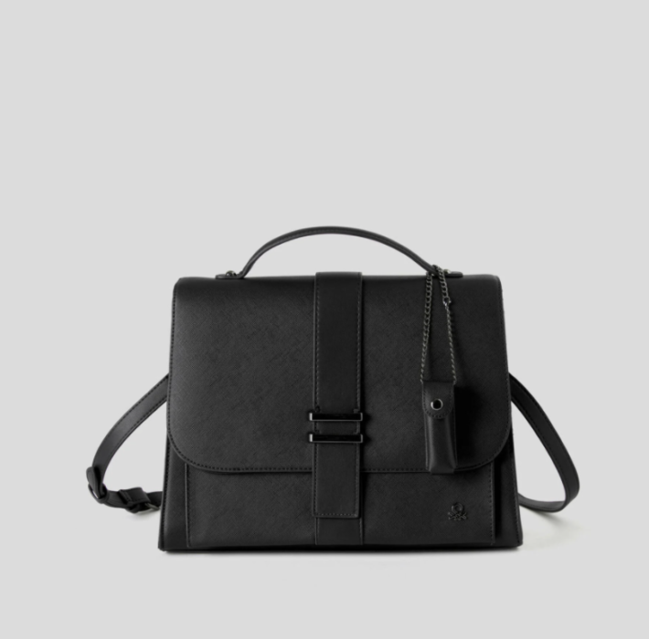 Μαύρη τσάντα: Είναι το fashion essential της γκαρνταρόμπας-11