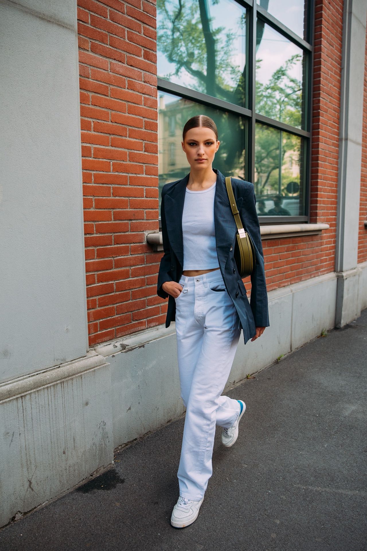 Tennis shoes: Το street style λέει ναι-4