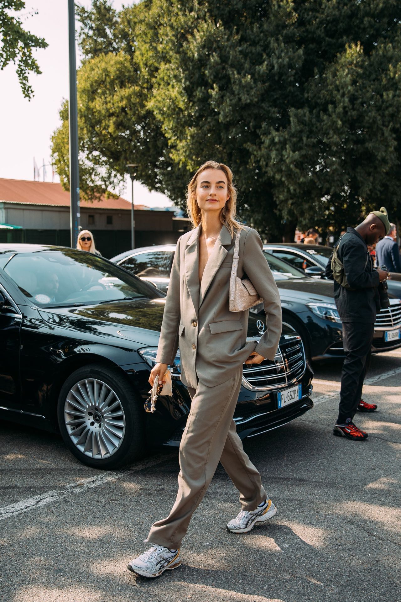 Tennis shoes: Το street style λέει ναι-2