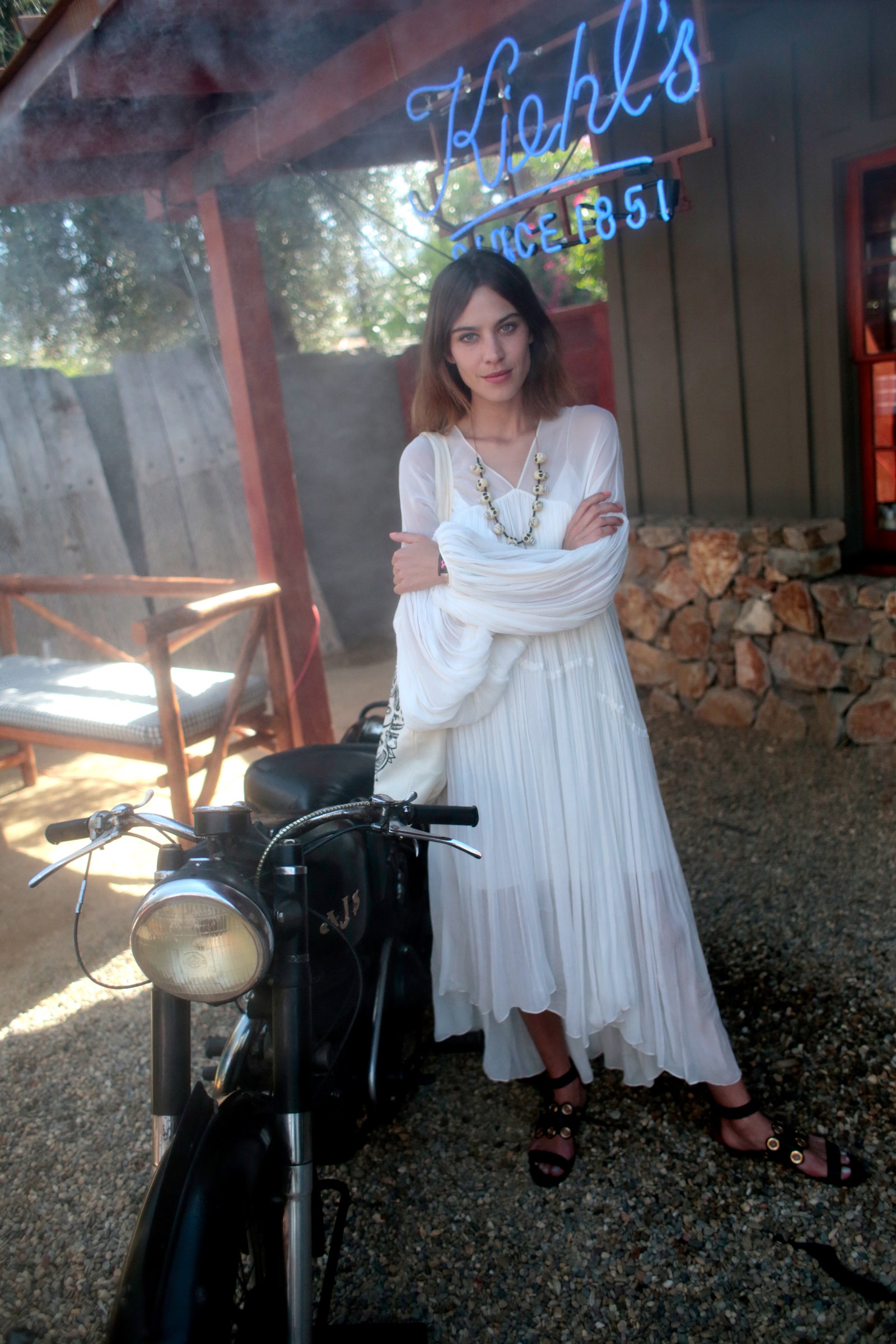 Alexa Chung: Όλες οι φορές που το στυλ της ήταν βγαλμένο από τα 60s & 70s-9