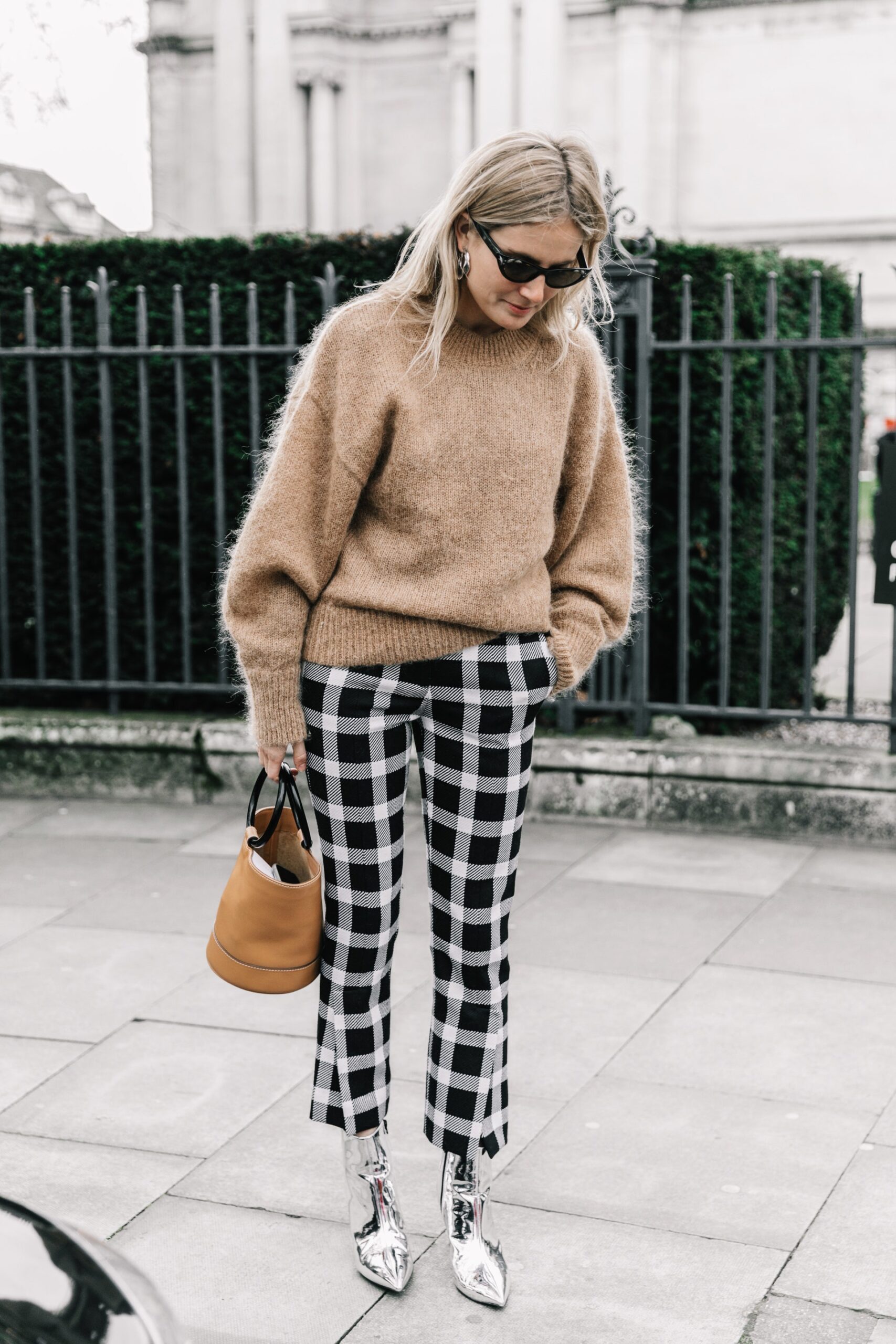 Beginner’s Guide: Πώς θα φορέσετε metallics και το πρωί-5