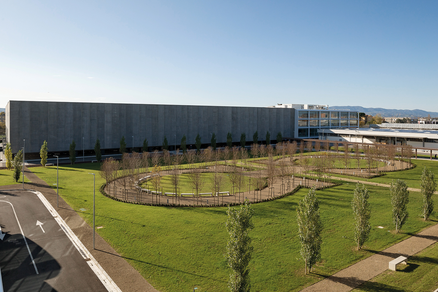 Ο James Ferragamo για το χθες και το αύριο του ιταλικού οίκου-2