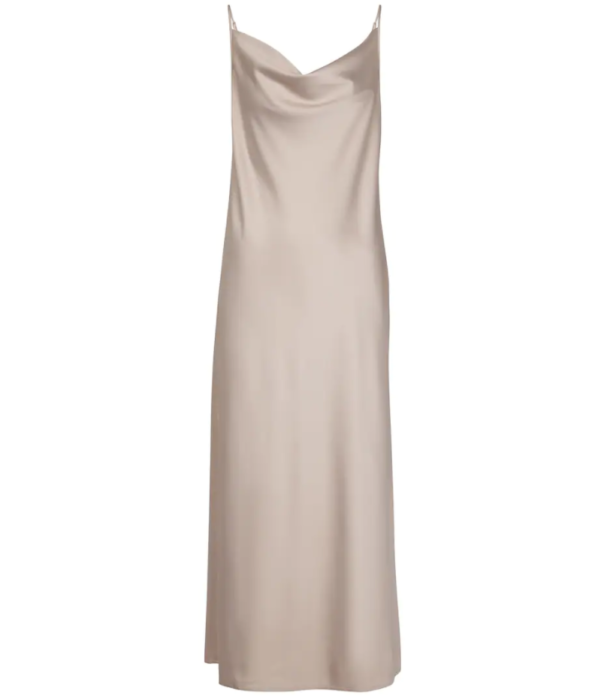Comfy chic: 9 κομμάτια για να συνδυάσετε άνεση και στυλ-6
