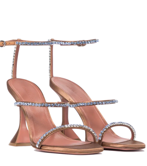 Party shoes και φορέματα: Οι Vogue approved συνδυασμοί του χειμώνα-4