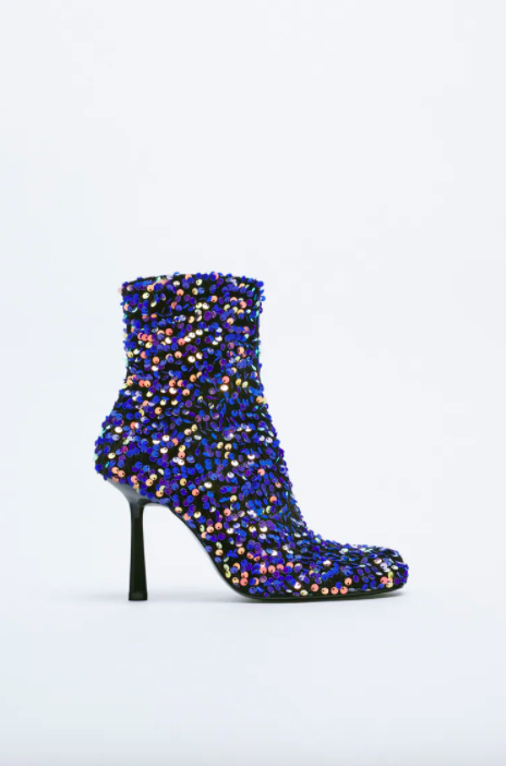 Glitter boots: Τα πιο sparkling σχέδια για τα glam σύνολα του χειμώνα-7