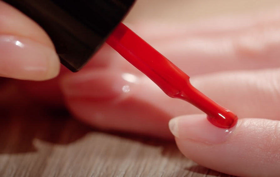 Πώς θα κάνετε ένα επιτυχημένο ημιμόνιμο μανικιούρ στο σπίτι;-7