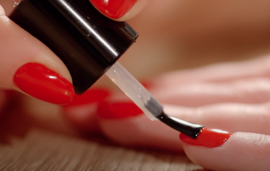 Πώς θα κάνετε ένα επιτυχημένο ημιμόνιμο μανικιούρ στο σπίτι;-8