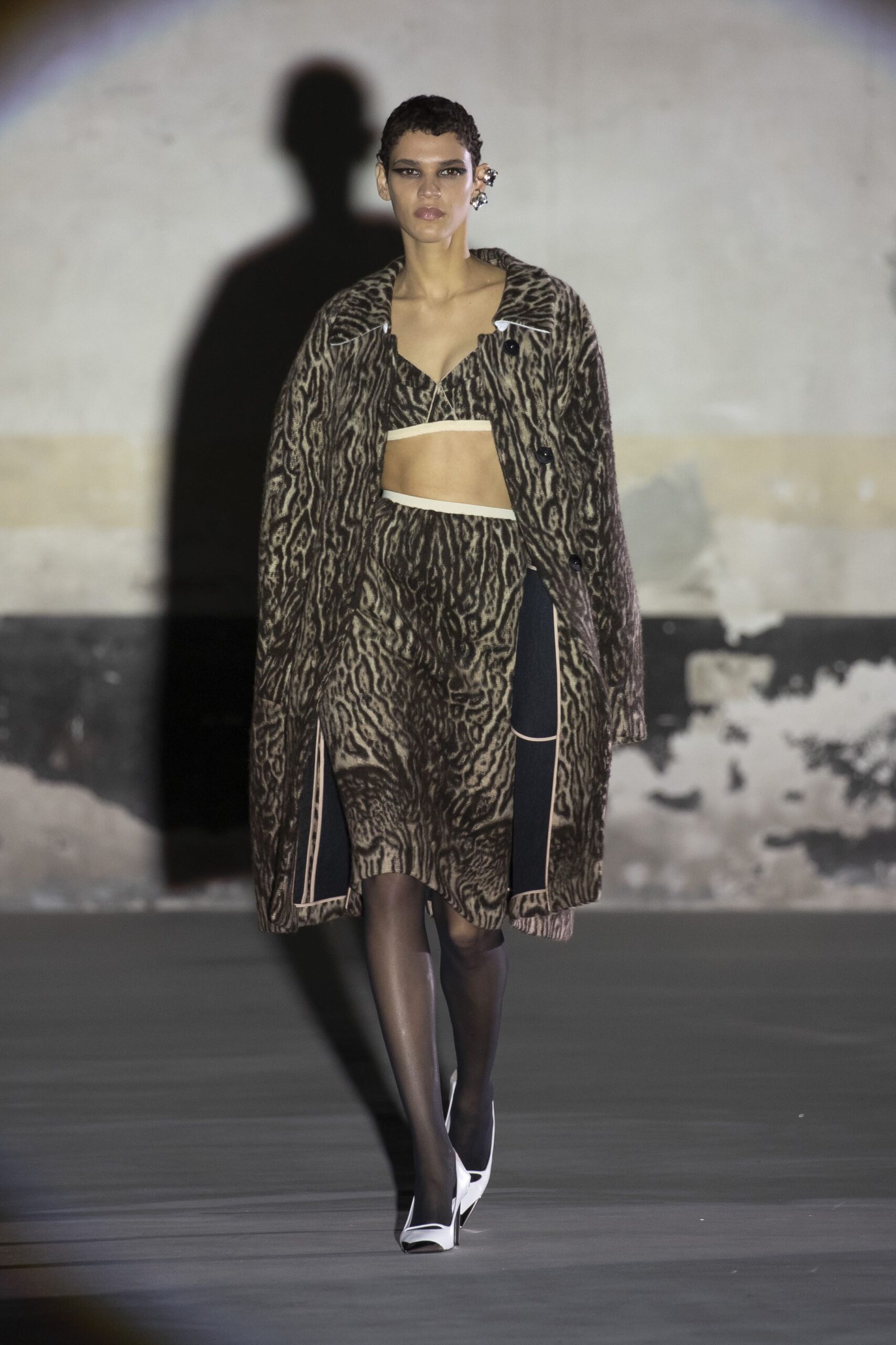 Παλτό animal print: Τα πιο chic μοντέλα από τις πασαρέλες-6