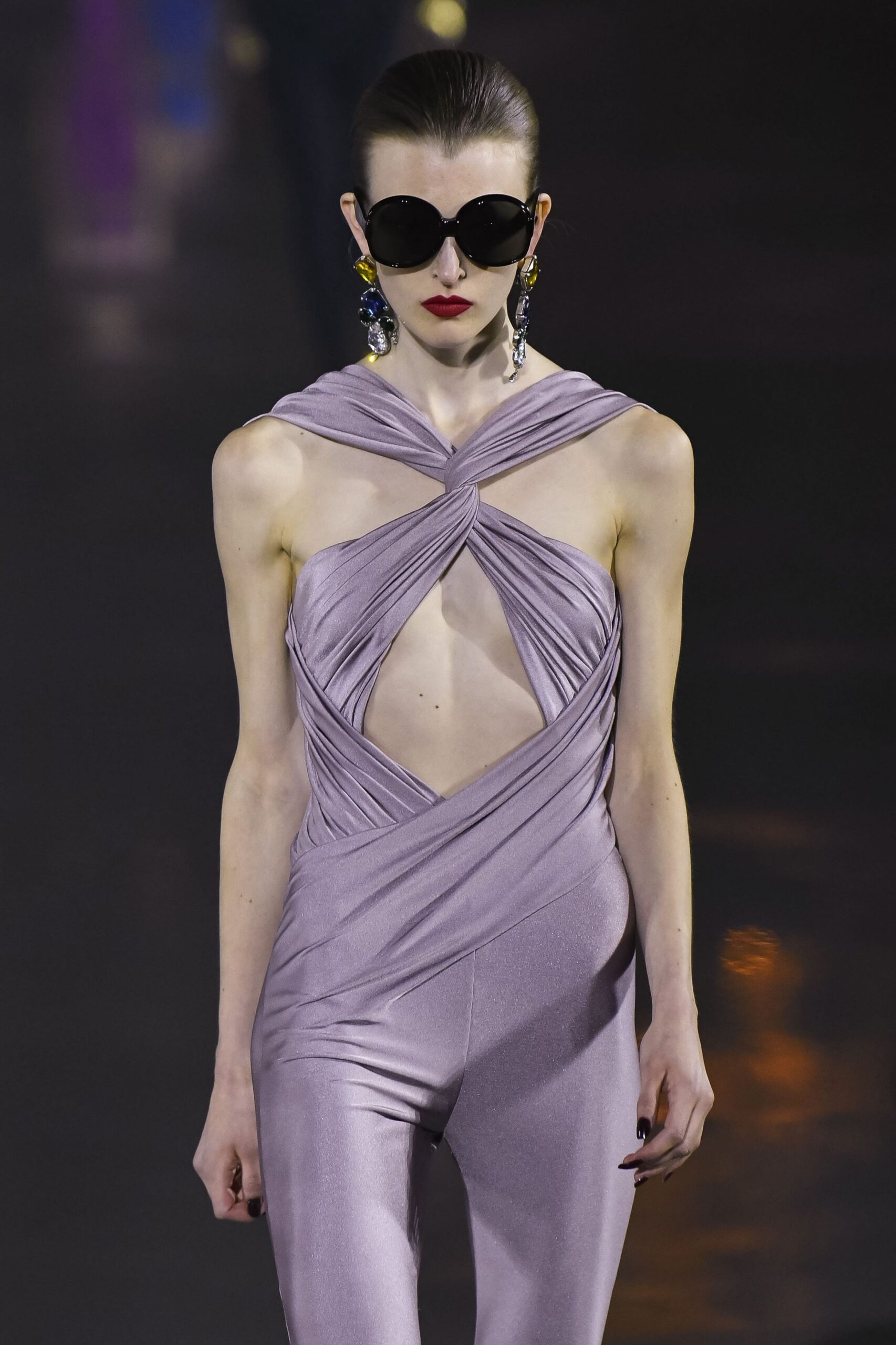 Saint Laurent Λιλά και κόκκινο: Είναι trend και τον χειμώνα-3