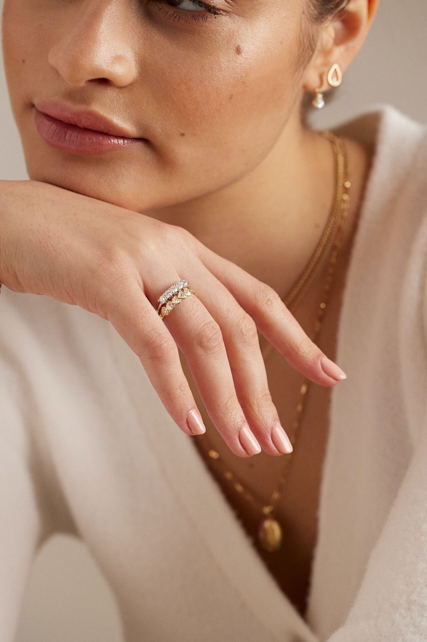 Politia Jewelry: Τα κοσμήματα που θα κάνουν το τέλειο match με τα look των γιορτών-3