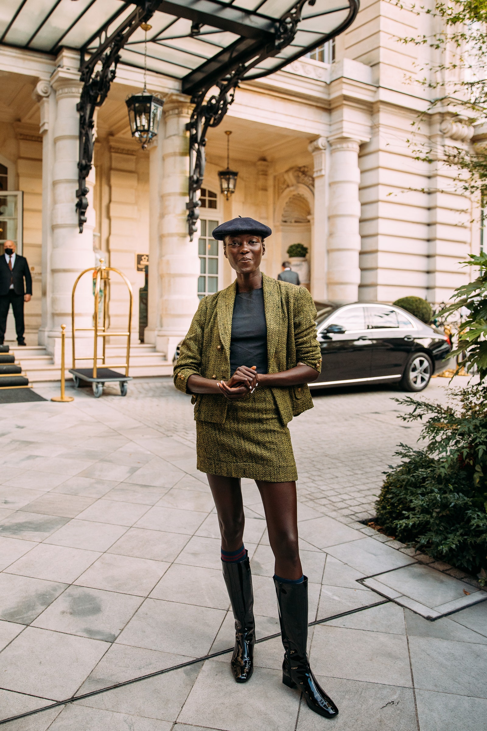 12 parisian looks για να ντυθείτε όπως η Emily in Paris-1