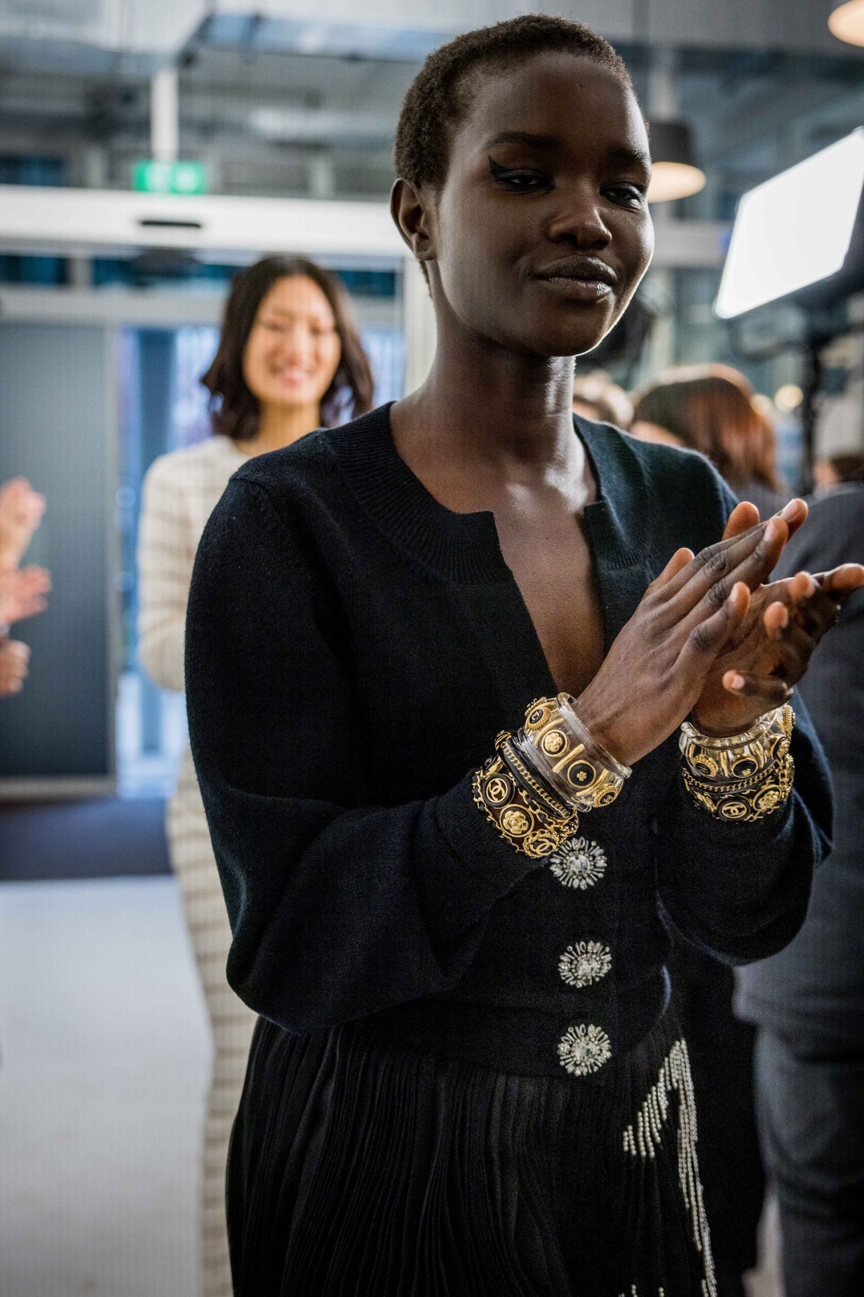 Η Vogue στο backstage του Chanel Métiers d’Art show-21