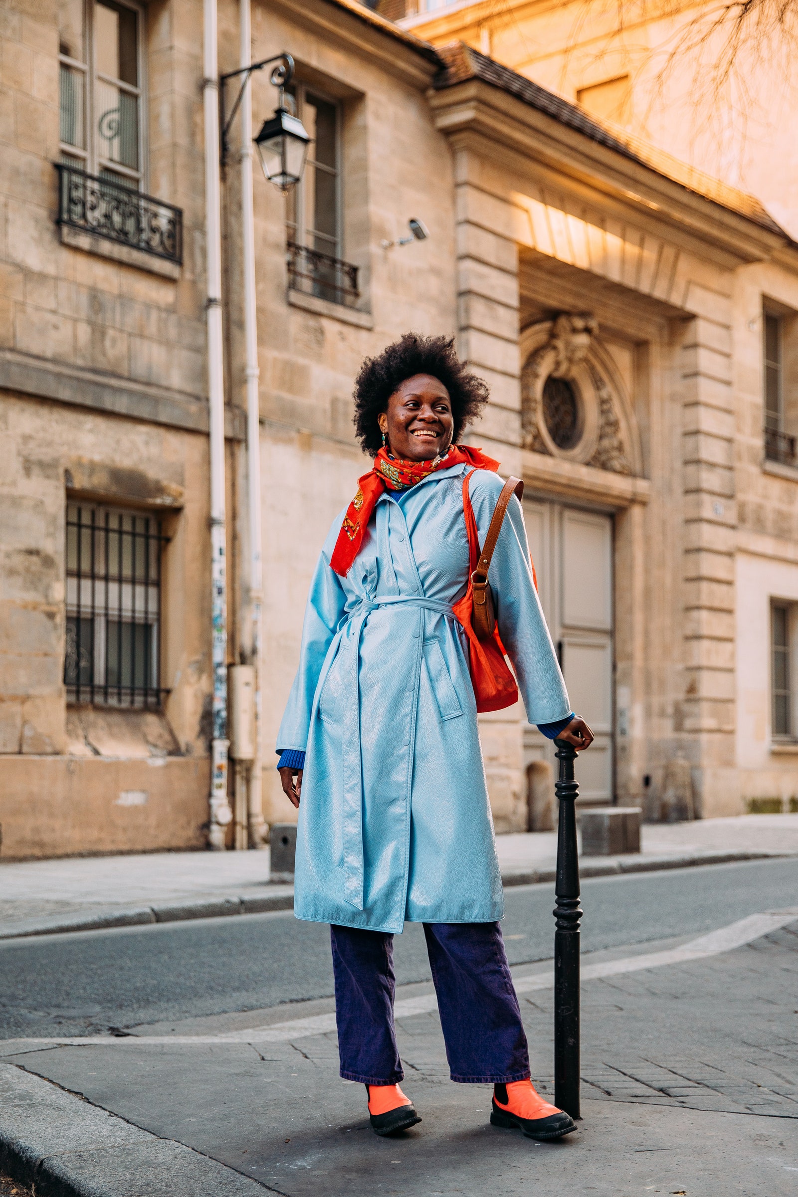 12 parisian looks για να ντυθείτε όπως η Emily in Paris-8