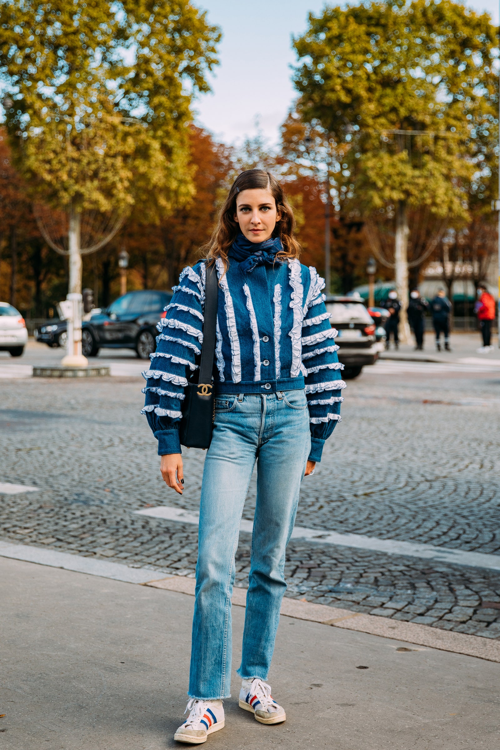 12 parisian looks για να ντυθείτε όπως η Emily in Paris-7