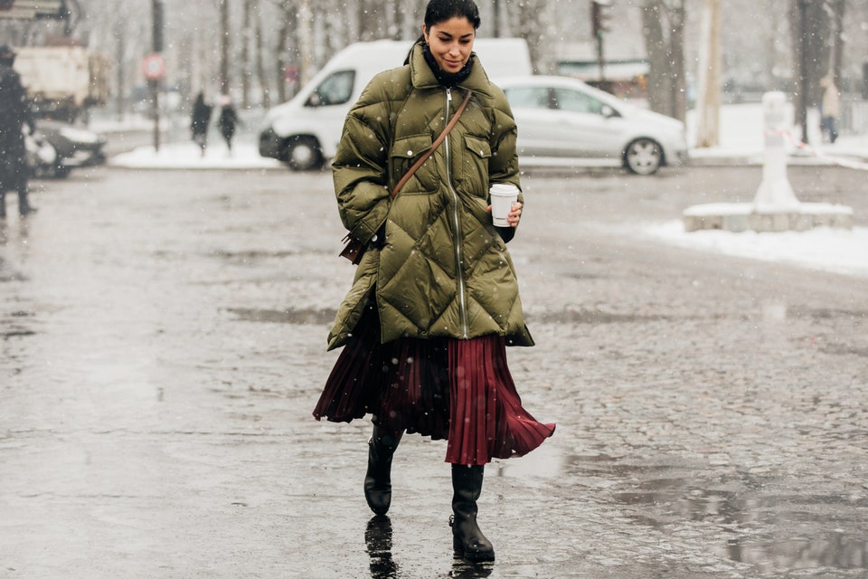 Puffer και φορέματα: 8 winter proof συνδυασμοί-6