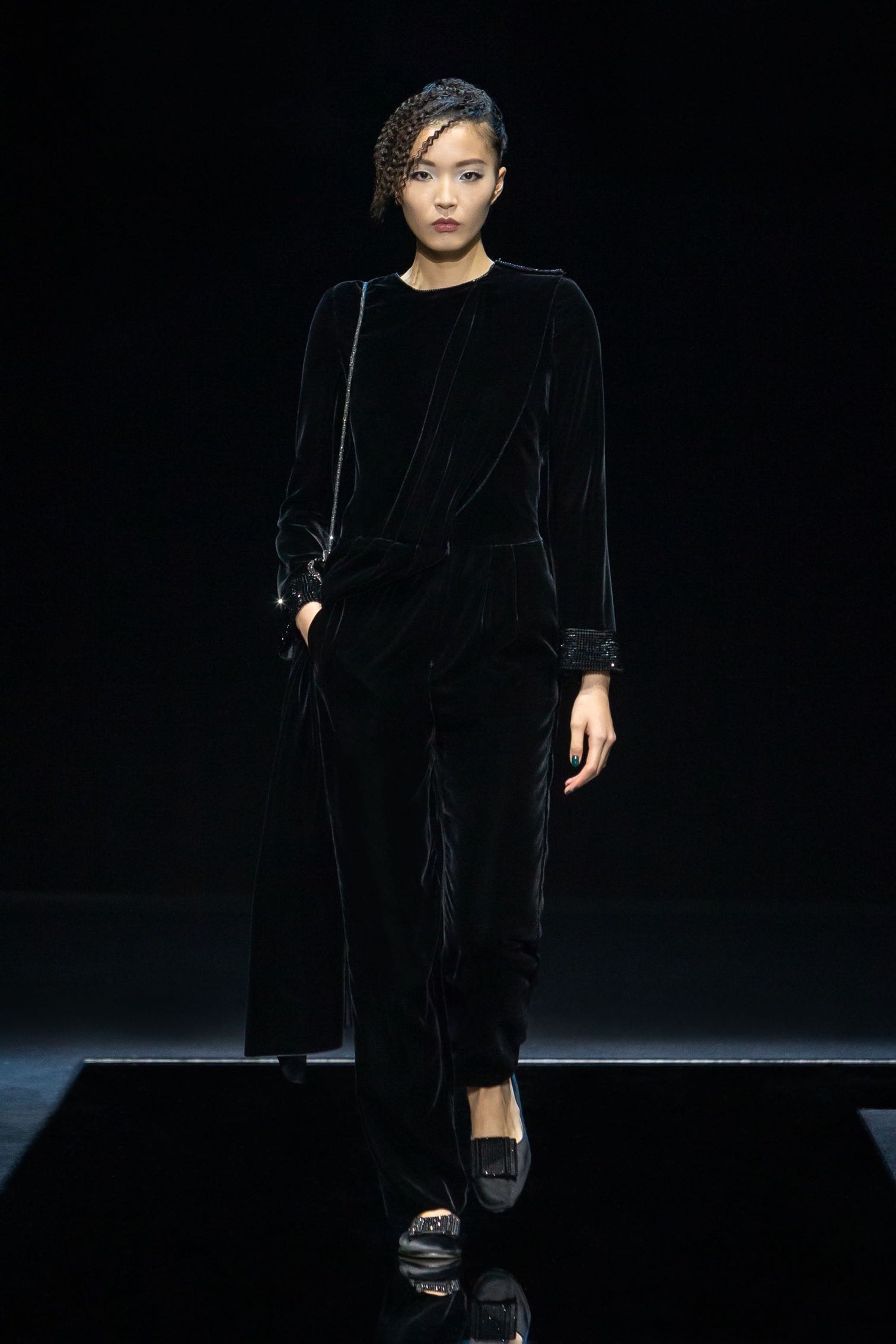 Giorgio Armani Ολόσωμη φόρμα: O πιο fresh τρόπος να φορέσετε total black-3