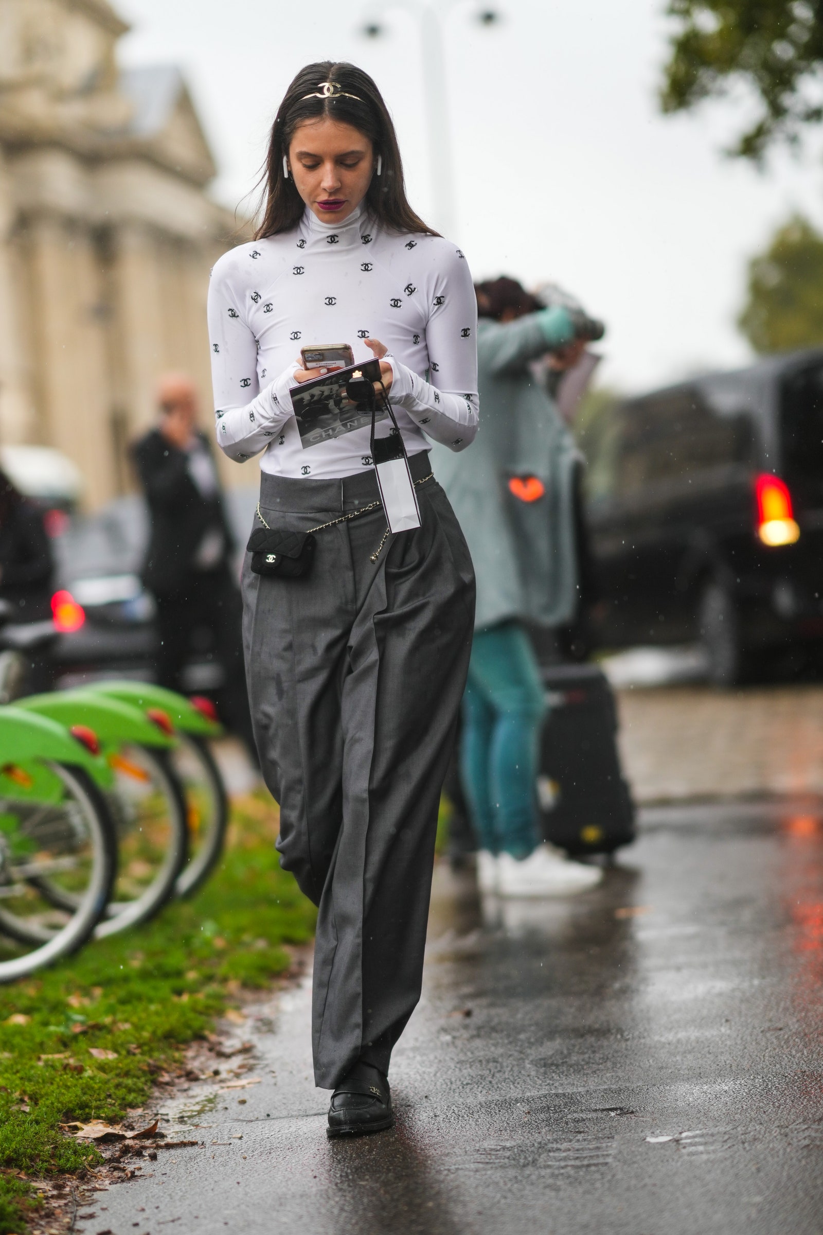 Στέκα: Το αξεσουάρ των πιο chic χειμερινών look-7