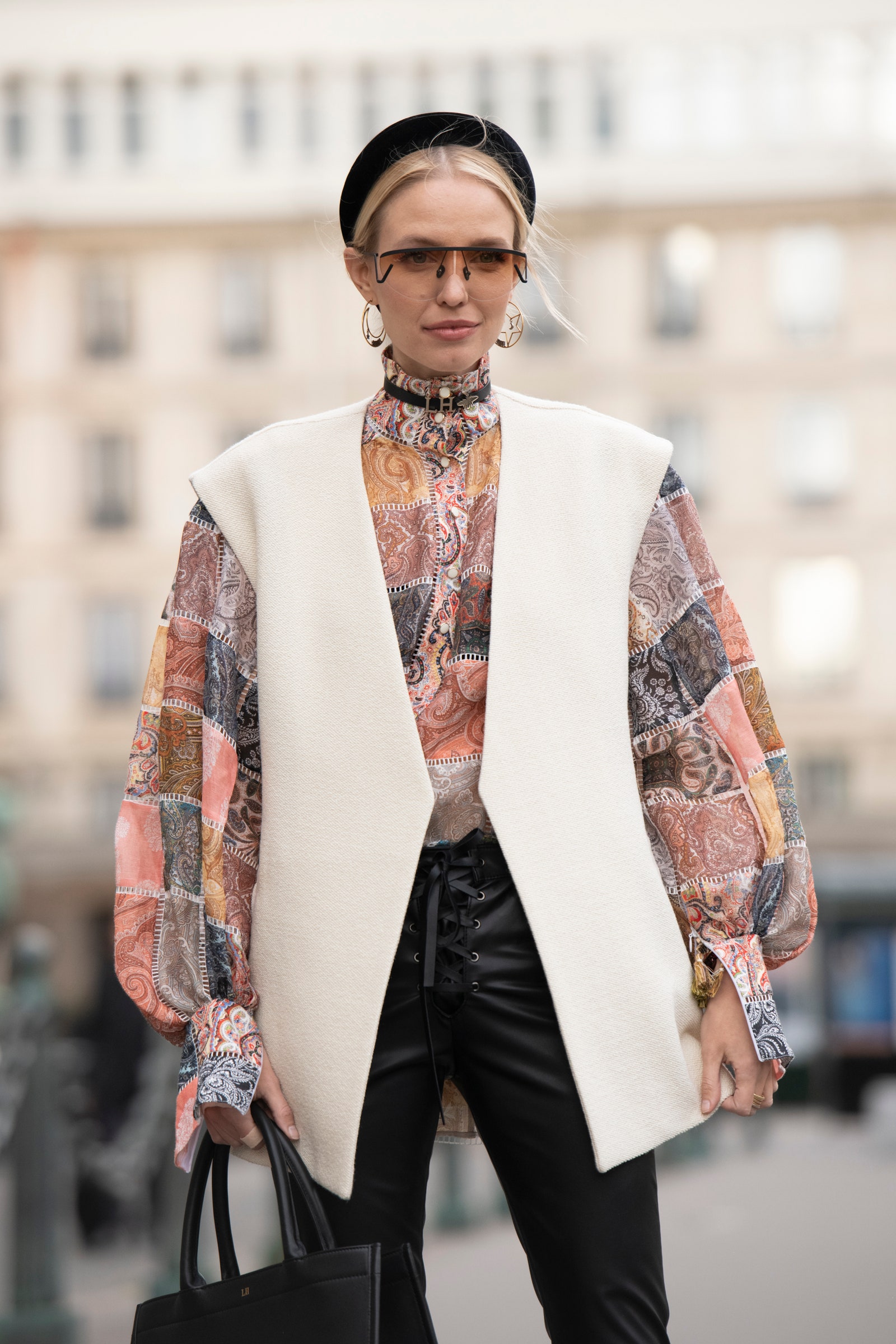 Στέκα: Το αξεσουάρ των πιο chic χειμερινών look-9