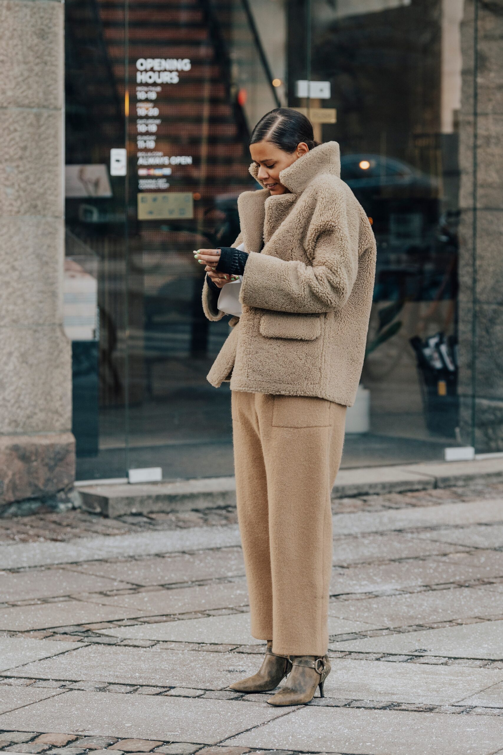 Τα Vogue style hacks για να αντιμετωπίσετε το κρύο με στυλ-8