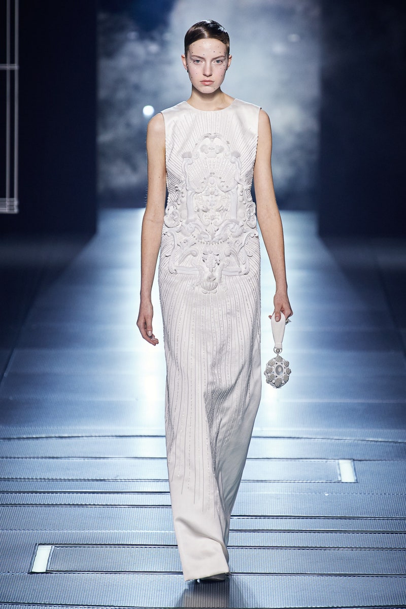Τα πιο εντυπωσιακά νυφικά της Couture Week-10