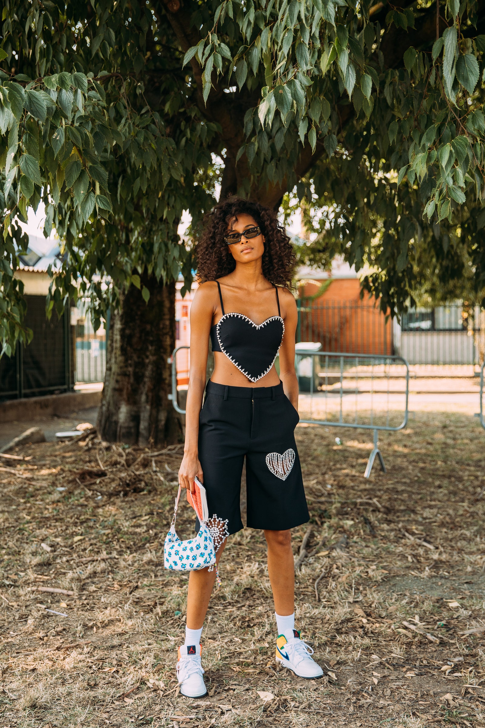 Οι mini bags είναι ξανά το must του street style-8