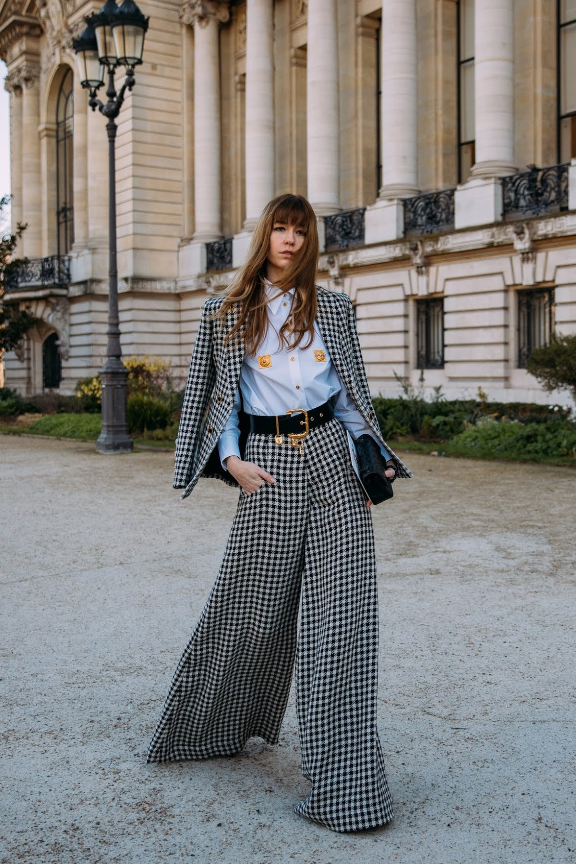 Couture Street Style: Η Vogue καταγράφει τις ωραιότερες εμφανίσεις από τους δρόμους του Παρισιού-16
