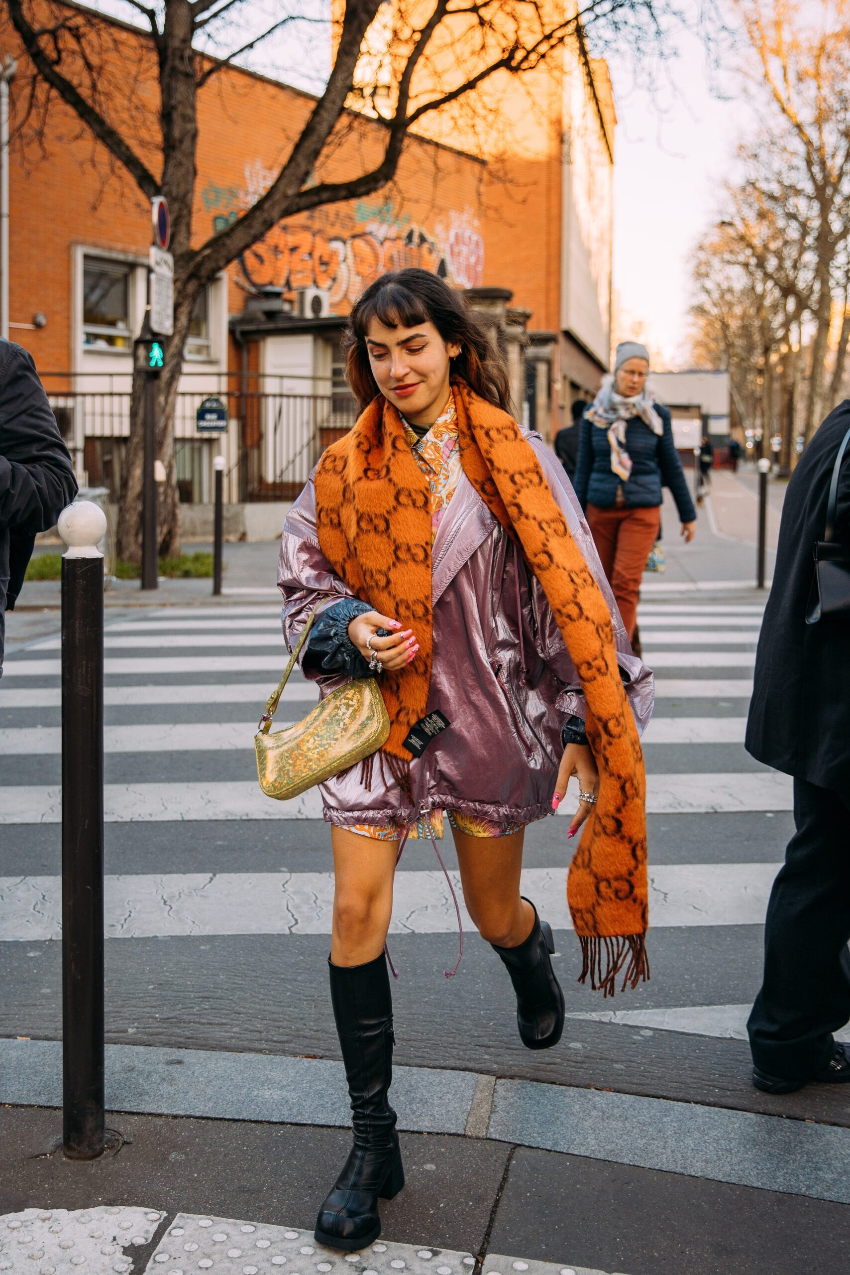 To street style μας δείχνει τα πρώτα πανωφόρια της άνοιξης-5