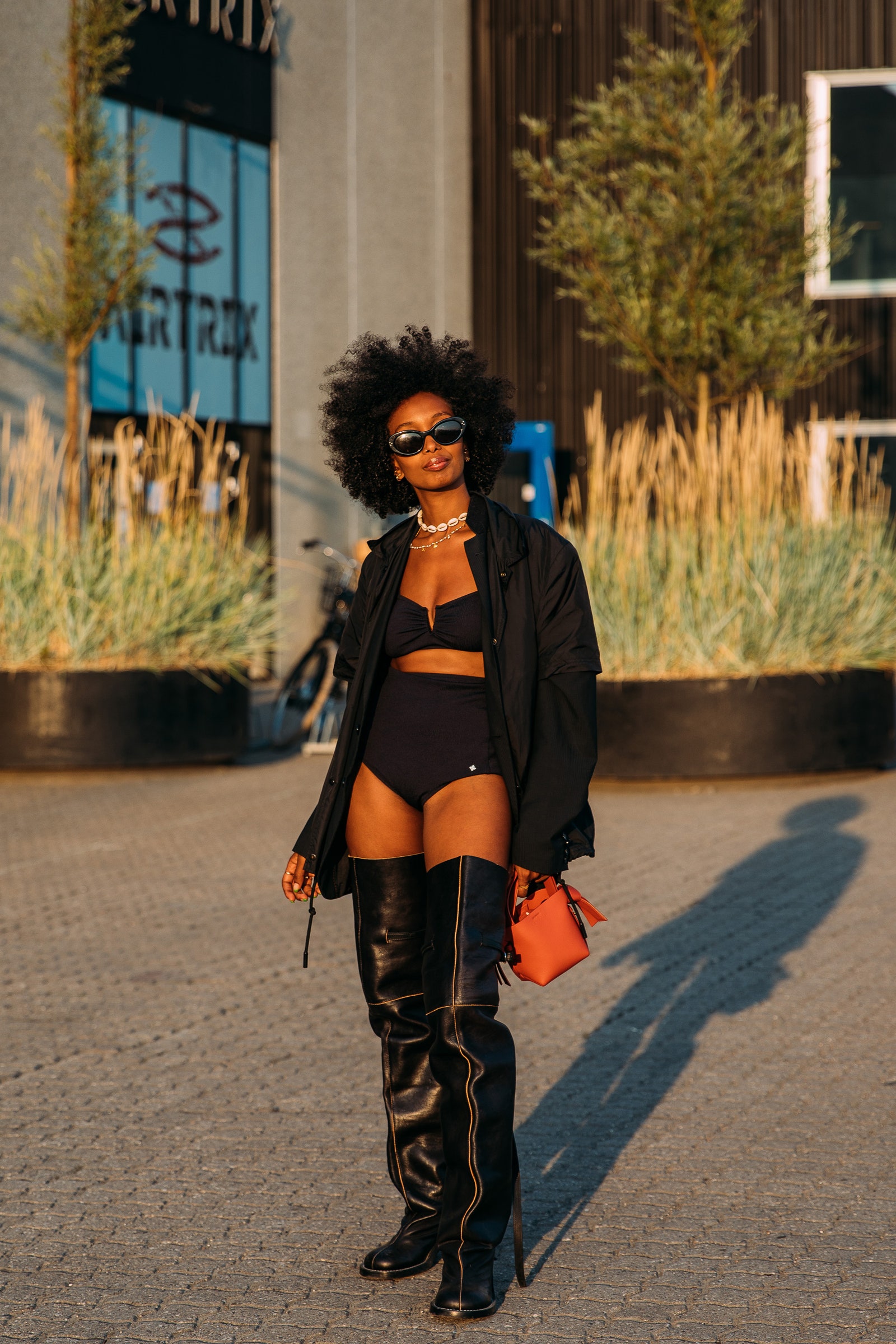Οι best μπότες μέσα από τον street style οδηγό της Vogue-5