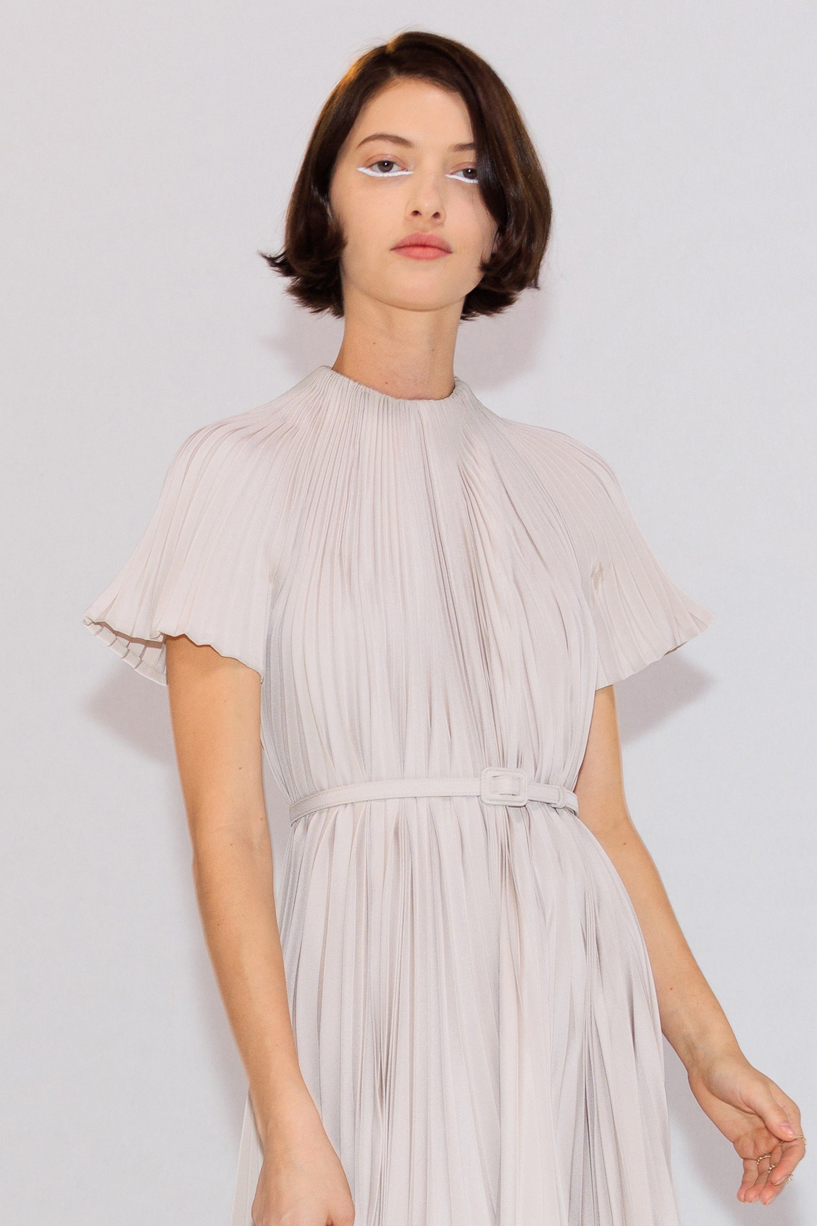 Dior Chin bob: Αυτό το καρέ θα σας σώσει από κάθε bad hair day-2