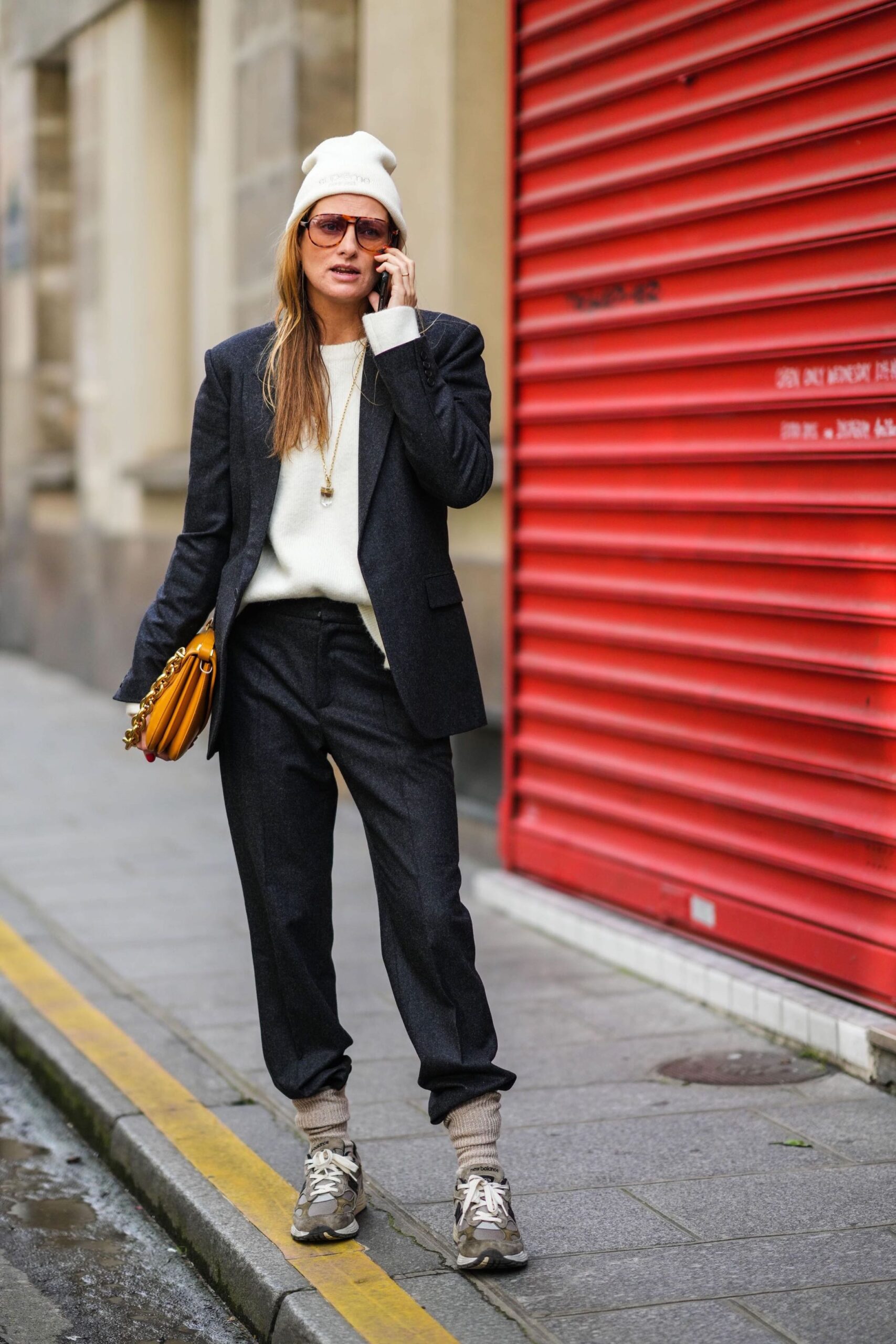 Κοστούμι και sneakers: To πιο cool combo του 2022-2