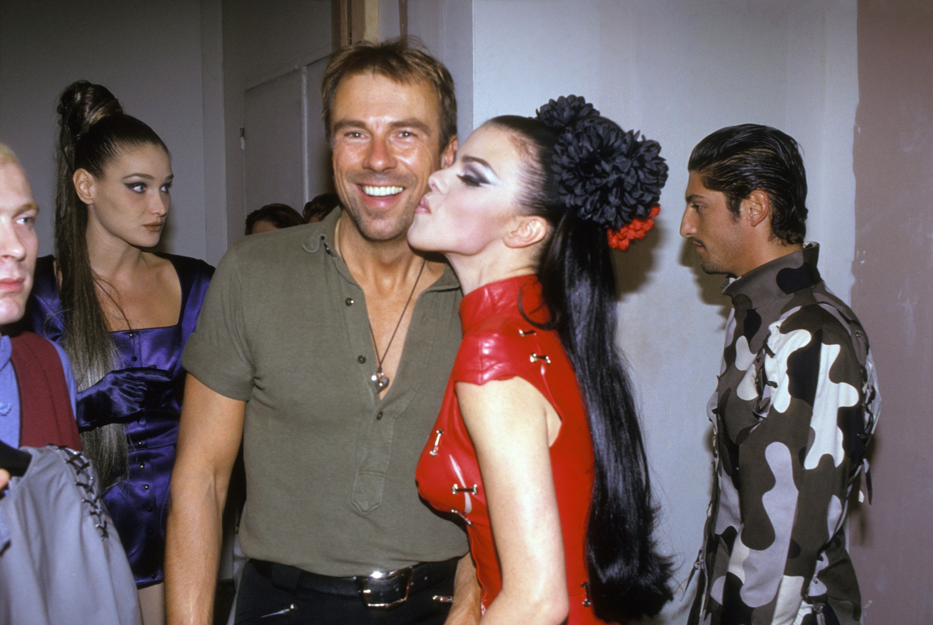 Manfred Thierry Mugler: Σπάνιες φωτογραφίες από τα πιο εντυπωσιακά shows του που άφησαν εποχή-11
