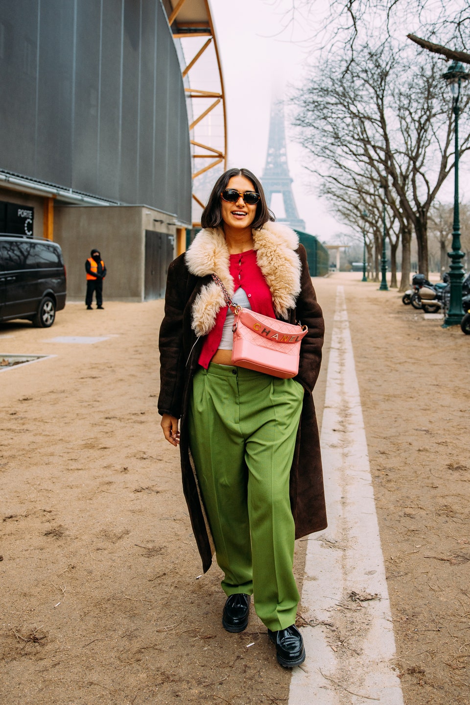 Τα 7 trending παντελόνια της άνοιξης μέσα από το street style-4